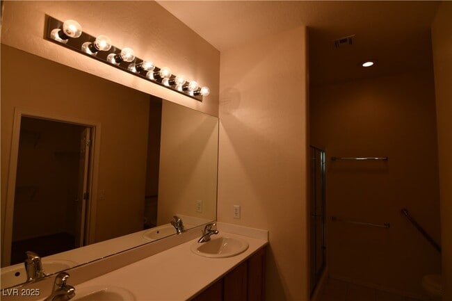 Building Photo - 3617 Kittiwake Rd