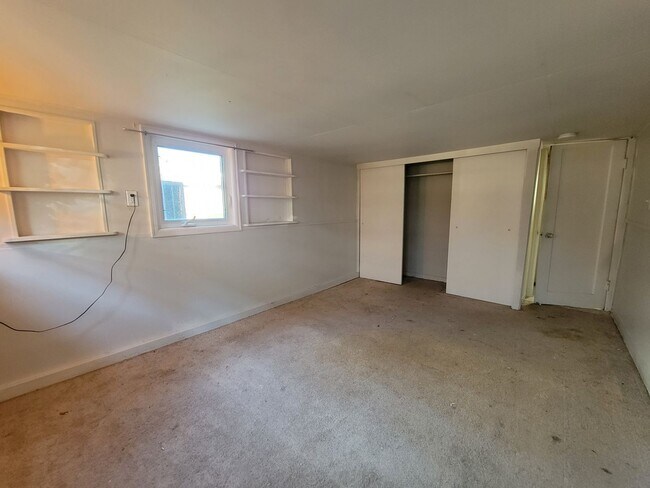 Building Photo - Gorgeous Oasis in Licton Springs Available...