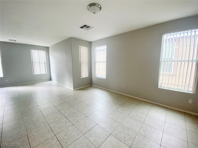 Building Photo - 2512 Birds Nest Cactus Ct