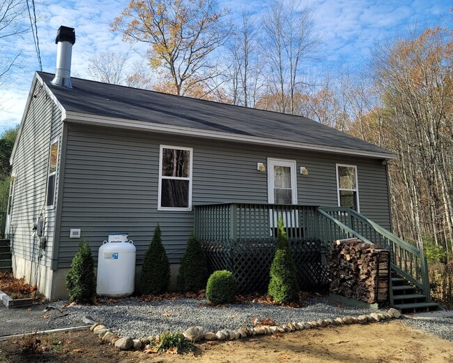 Building Photo - 644 Branch Rd