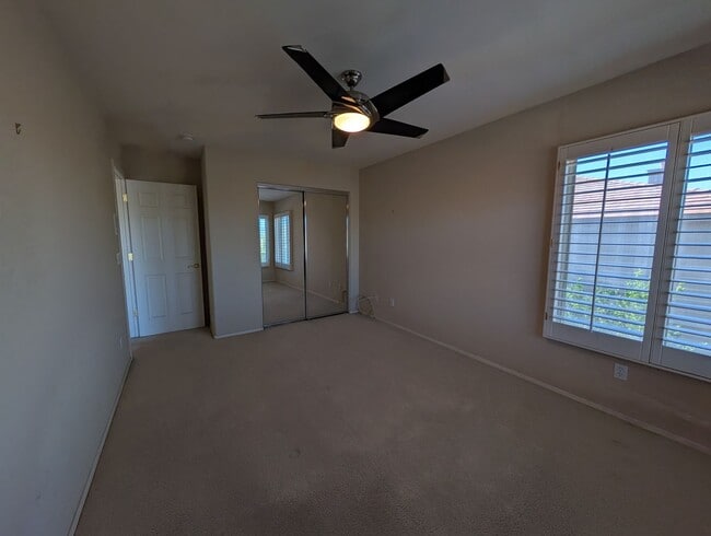 Building Photo - 4 Bedroom 2.5 Bath With Private Pool