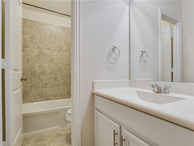 Building Photo - 500 Cardenas Ln