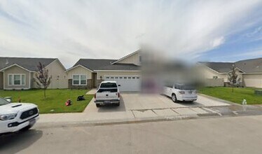 Building Photo - 745 Shadowleaf Ave