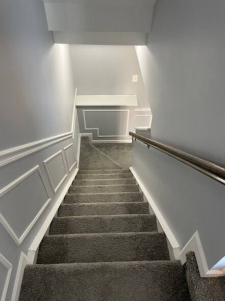 Building Photo - 821 Angel Valley Ct