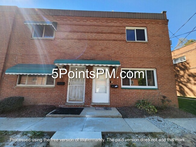 Primary Photo - 200 Dalepark Dr