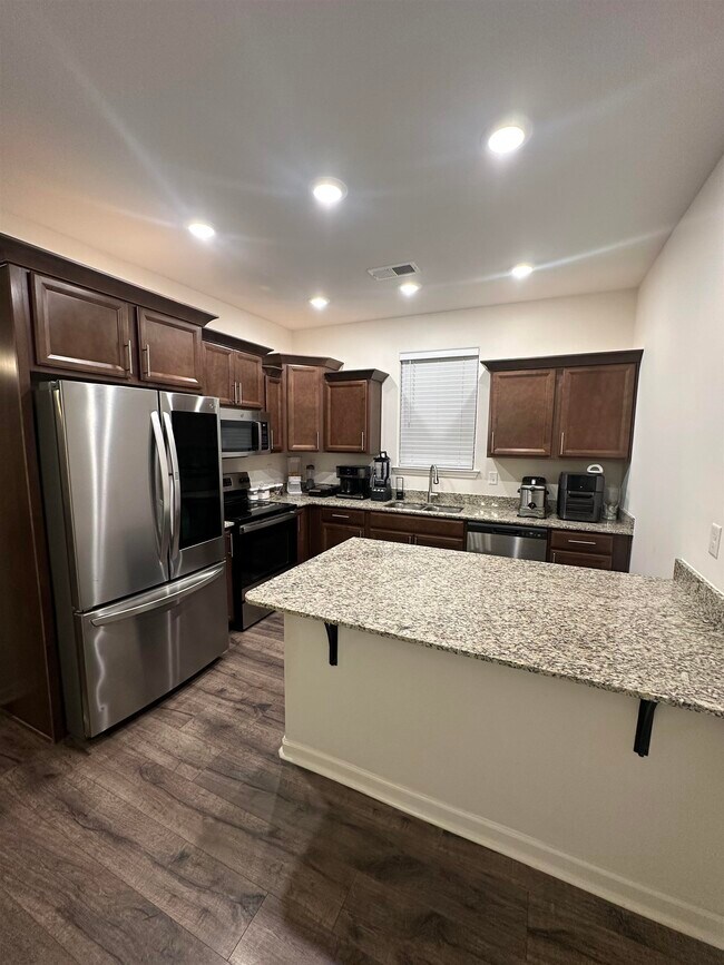 Building Photo - 10128 Amberton Cv