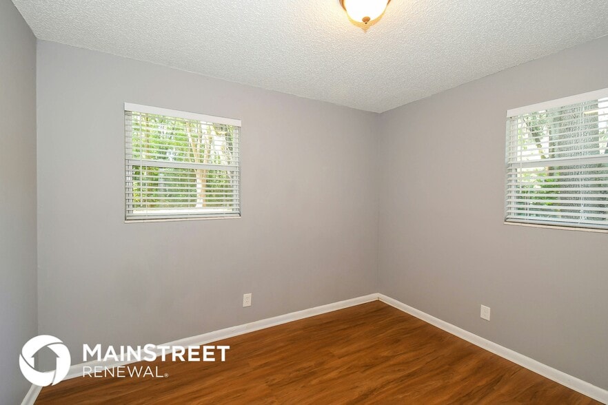 Building Photo - 868 Filmore Ln