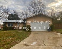 Building Photo - 3 Bedroom 2 bath home in Red Bluff.