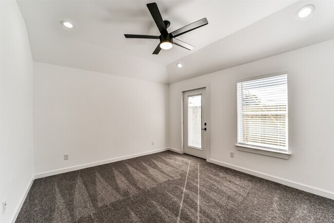 Building Photo - 5714 Beldart