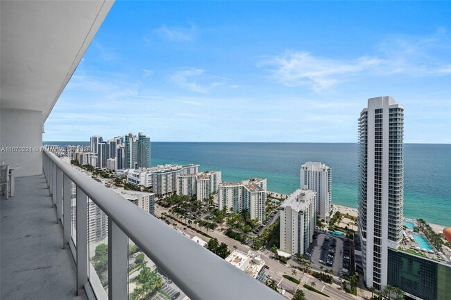 Building Photo - 4010 S Ocean Dr