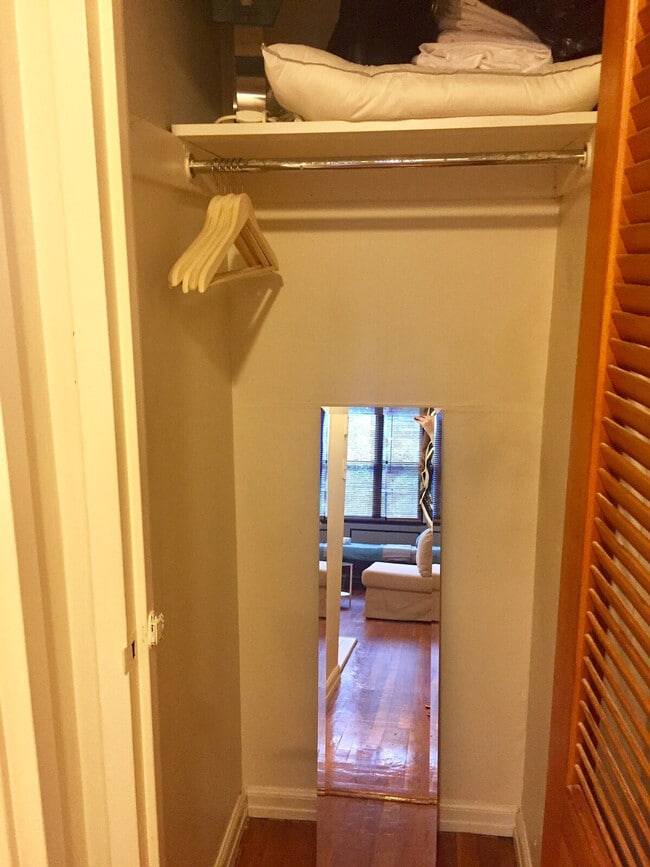 Building Photo - 32 W 86th St