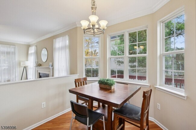 Building Photo - 12 Hansom Rd