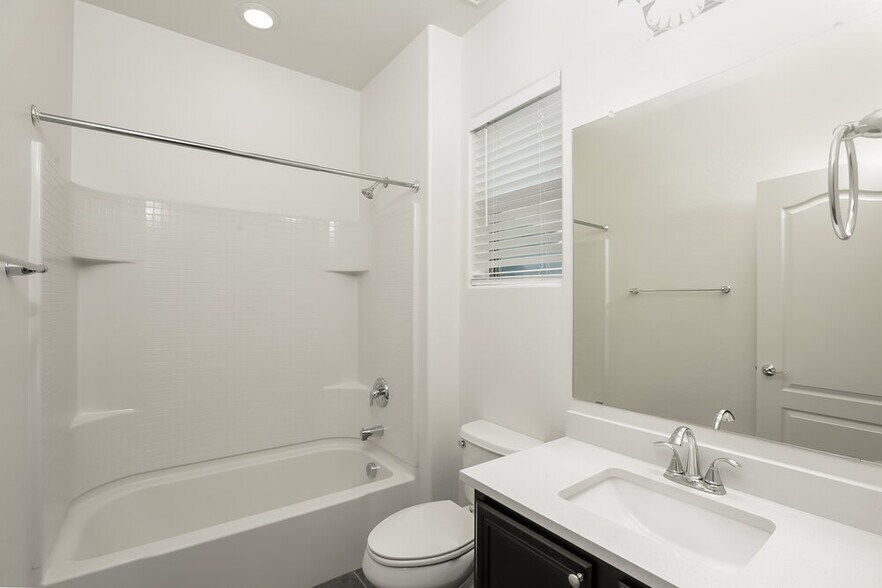 Building Photo - 10433 W Hammond Ln