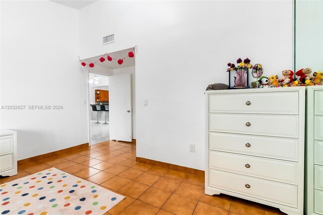Building Photo - 505 NE 199th Ln