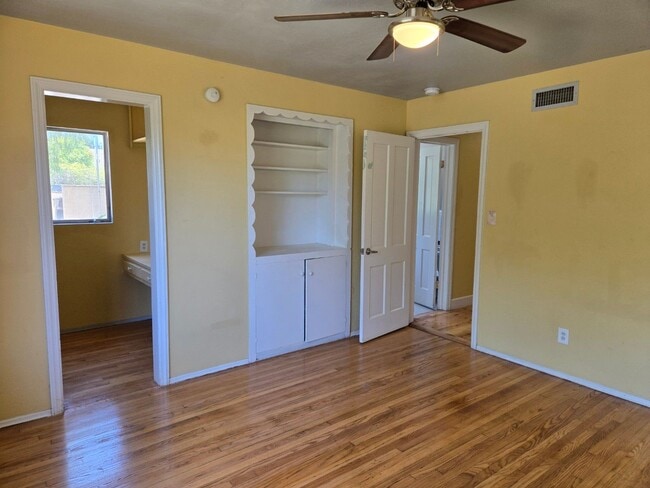 Building Photo - Large home near SDSU available immediately.