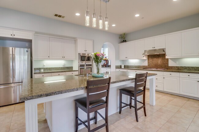 Building Photo - 3637 Alander Ct