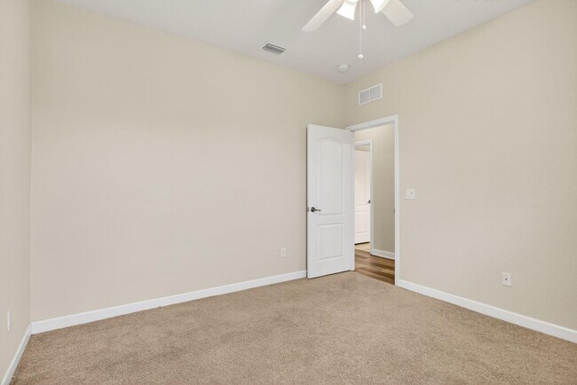 Building Photo - 8435 Blue Cove Way