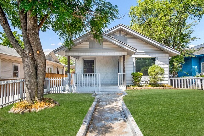 Primary Photo - Renovated Winnetka Heights Craftsman home ...