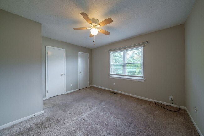 Building Photo - 5737 Bramblegate Rd