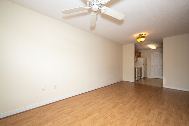 Building Photo - 1517 Woodland Ct