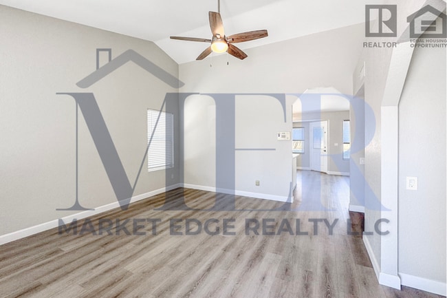 Building Photo - 3Bed/2Bath Home at 7th Ave/Union Hills! $2...