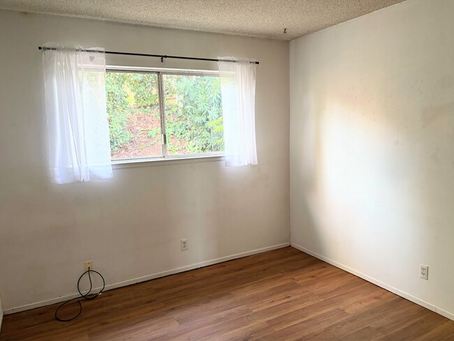 Bedroom 1 - 170 Westelle Dr