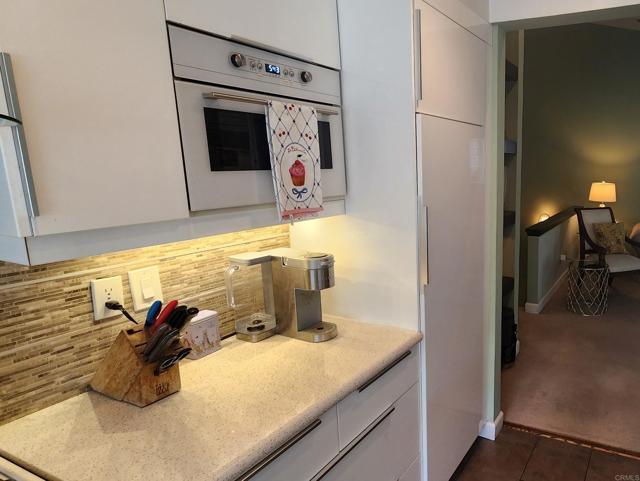 Building Photo - 4531 Chateau Dr