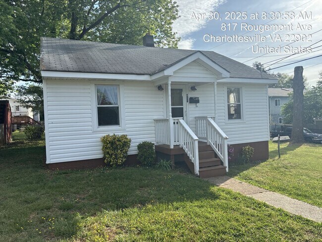 Building Photo - 1 BR Belmont Area Cottage Private Corner lot