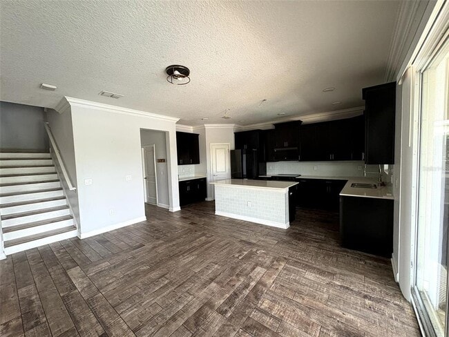 Building Photo - 10342 Lovegrass Ln