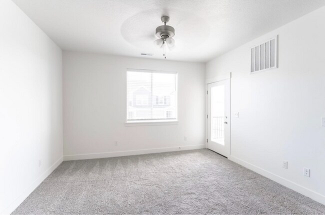 Building Photo - 1423 N 3830 W