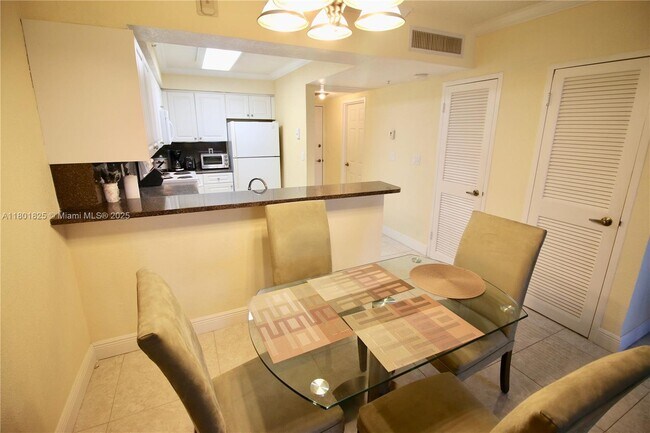 Building Photo - 2501 S Ocean Dr