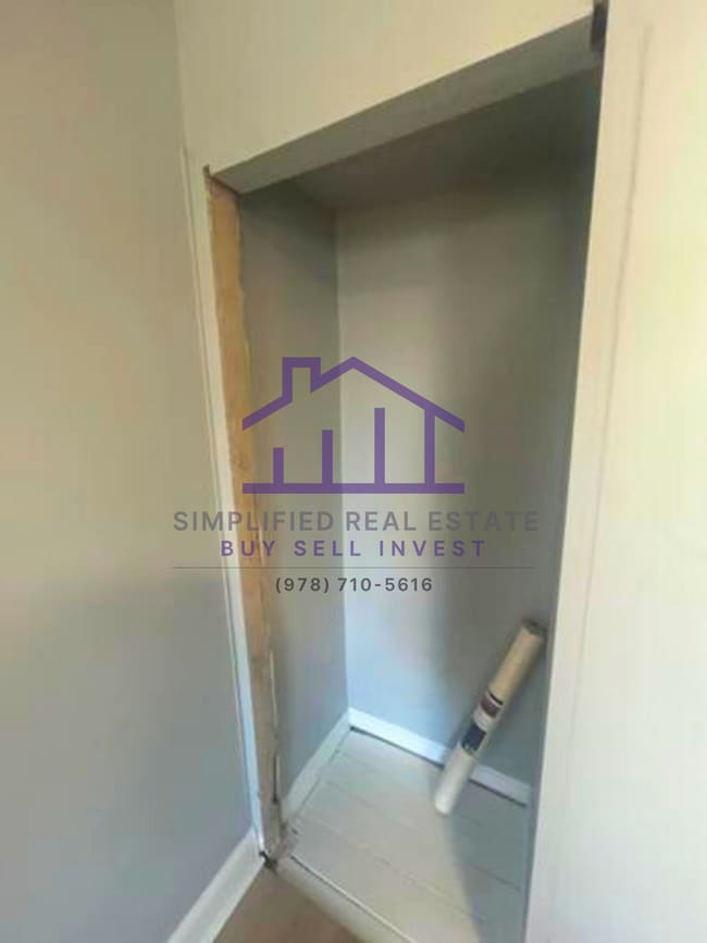 Building Photo - 24 Greenwood St