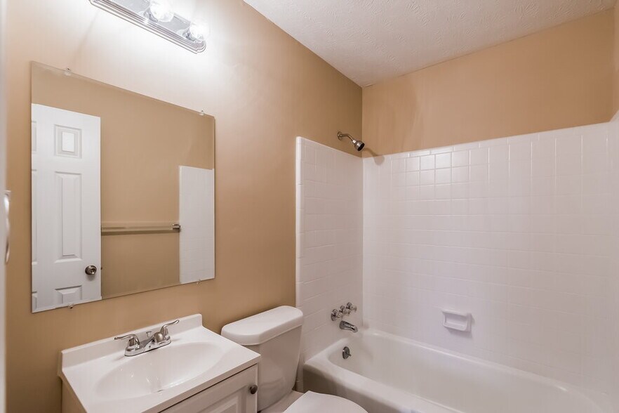 Building Photo - 7163 Bluebird Ln