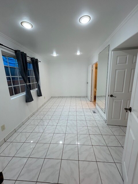 Building Photo - 4911 San Rafael Ave