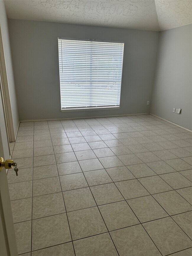 Building Photo - 10510 Clear Cove Ln