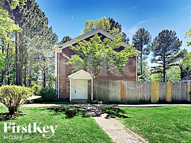 Primary Photo - 2600 Stratford Ln