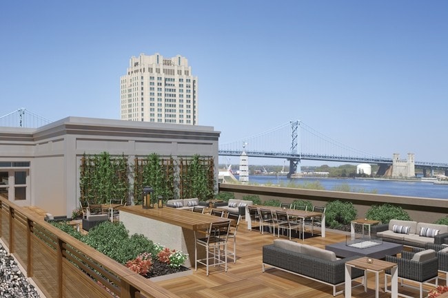 Rooftop Terrace - 410 S Front St