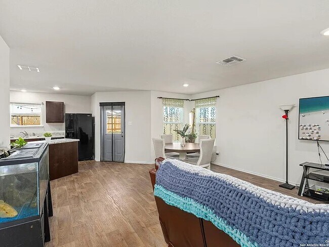 Building Photo - 5826 Kendall Pr