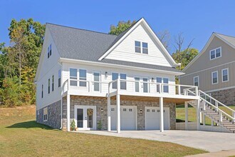 Building Photo - 43 Mcilwee Ln