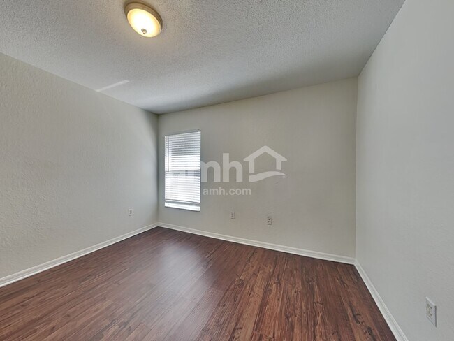 Building Photo - 3244 Sanoma Dr