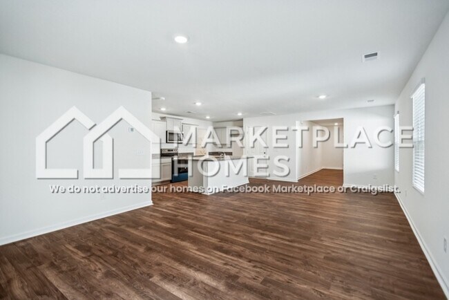 Building Photo - 400 Arrowhead Dr