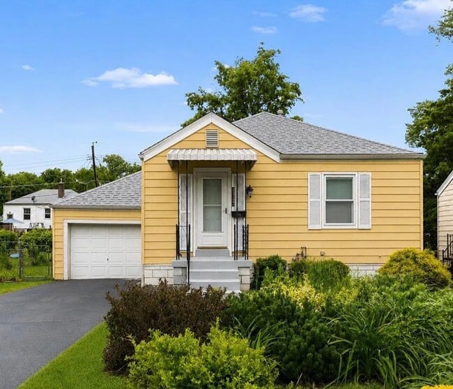 Building Photo - 3557 St Joachim Ln