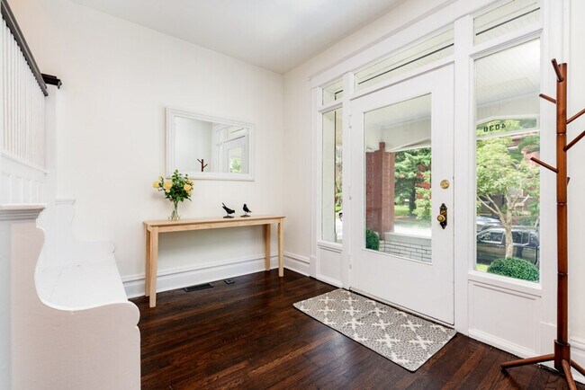 Building Photo - 3971 Juniata St