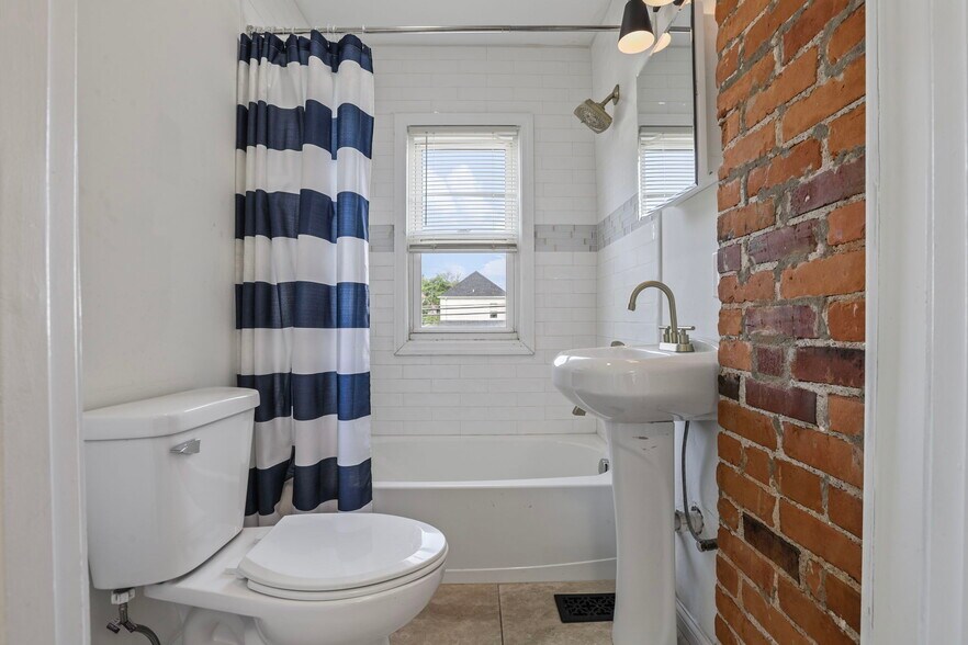 Building Photo - 187 Avondale Ave