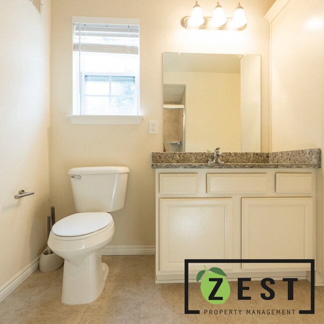 Building Photo - Amazing 3Bedroom 2 Baths OPEN HOUSE- 11/29 12PM-12:30PM