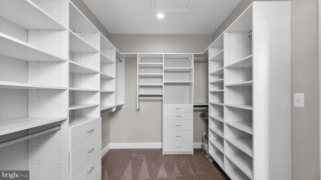 Building Photo - 7674 Maple Lawn Blvd