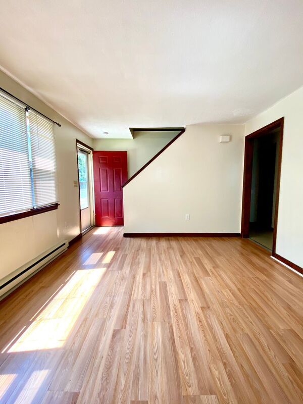 Building Photo - 48-50 Rifle St