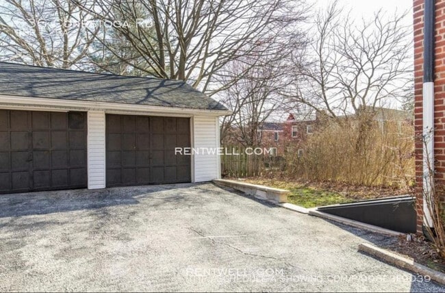 Building Photo - 836 Conestoga Rd