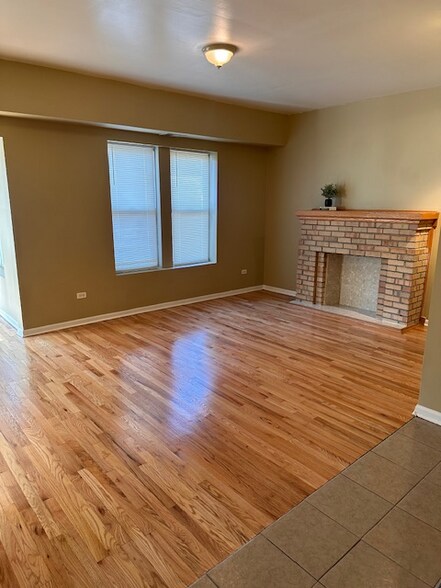 Building Photo - 7223 S Euclid Ave