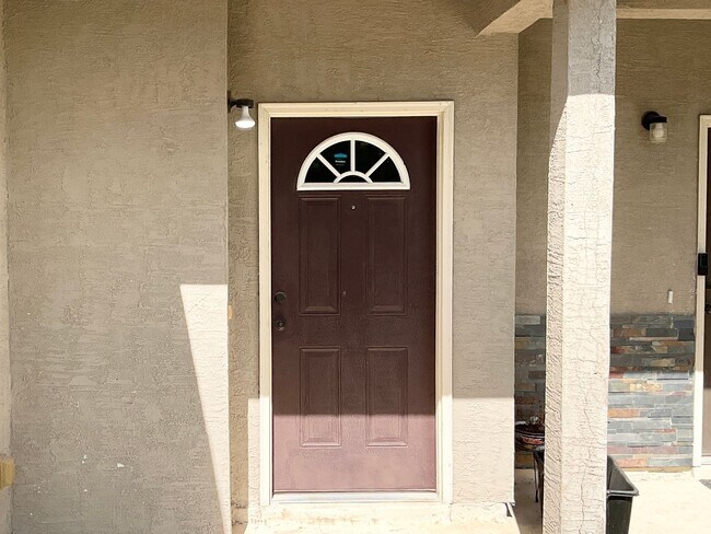 Building Photo - Location Location Location